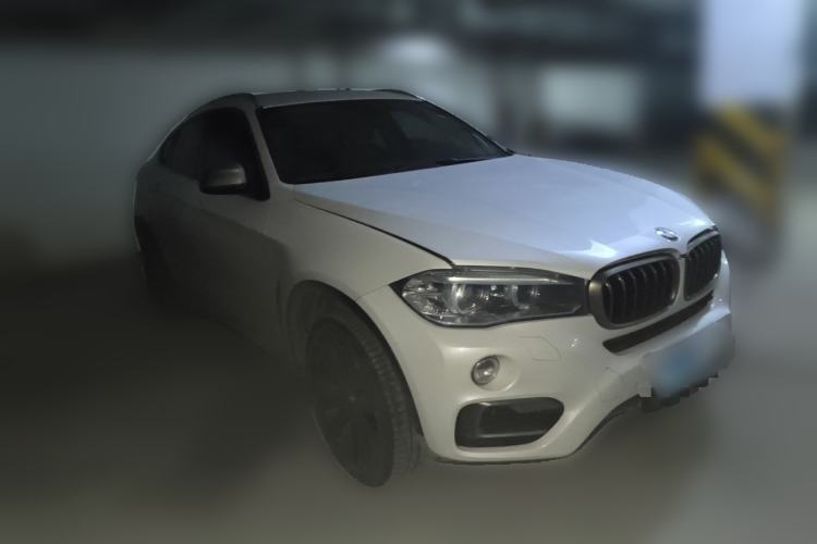 Used BMW X6 2018 xDrive35i Leading Model Front Right 45 Deg