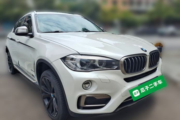 Used BMW X6 2018 xDrive35i Leading Model Front Right 45 Deg