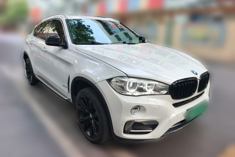 Used BMW X6 2018 xDrive35i Leading Model Front Right 45 Deg