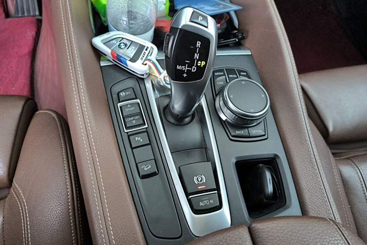 Used BMW X6 2018 xDrive28i Gear Lever