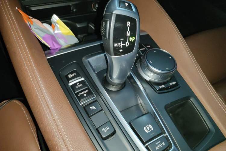 Used BMW X6 2018 xDrive28i Gear Lever