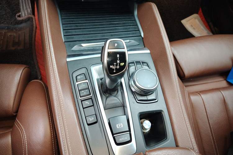 Used BMW X6 2018 xDrive35i M Sport Luxury Edition Gear Lever
