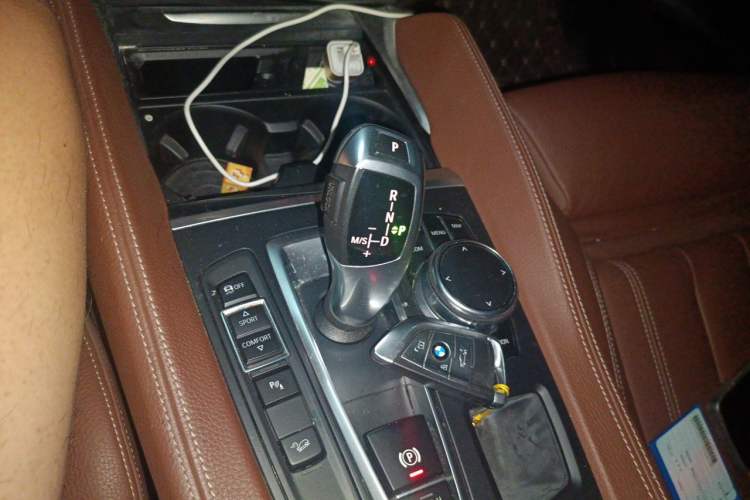 Used BMW X6 2018 xDrive28i Gear Lever