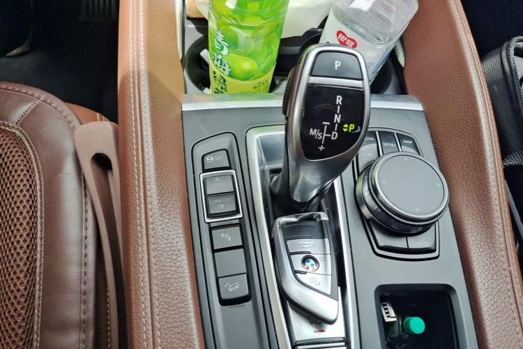Used BMW X6 2018 xDrive35i Leading Model Gear Lever