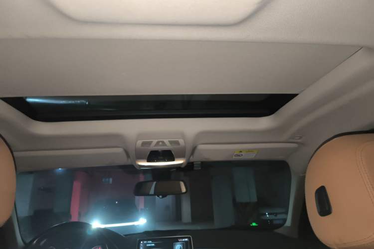 Used BMW X6 2018 xDrive35i Leading Model Headliner