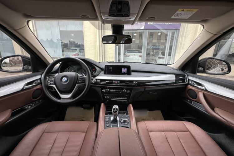 Used BMW X6 2018 xDrive35i Leading Model Interior 1