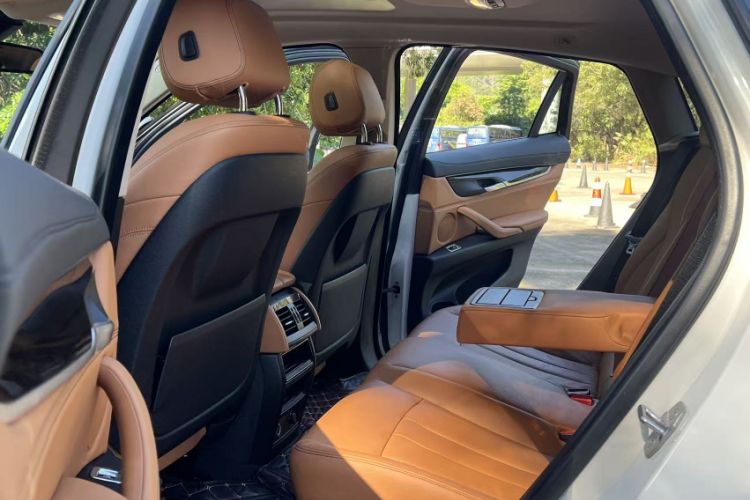Used BMW X6 2018 xDrive28i Interior 12