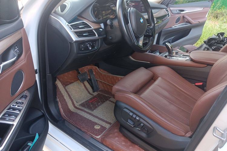 Used BMW X6 2018 xDrive28i Interior 3