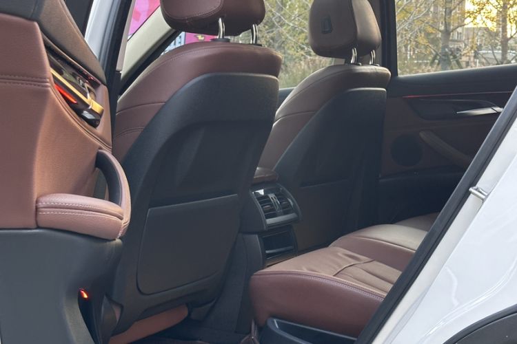 Used BMW X6 2018 xDrive28i Interior 3