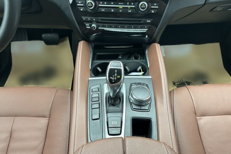 Used BMW X6 2018 xDrive35i Leading Model Interior 5