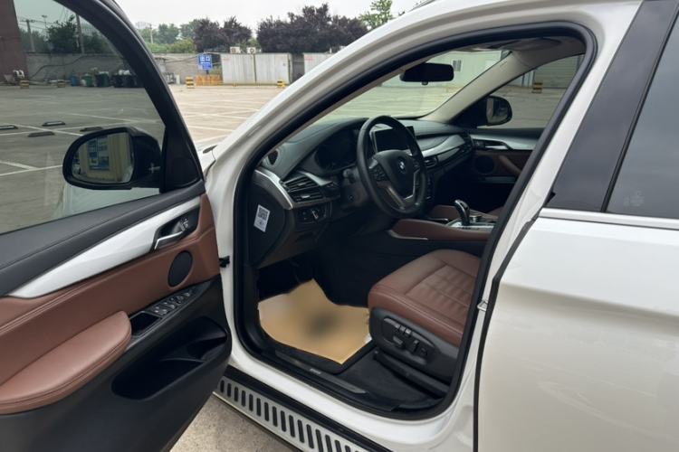 Used BMW X6 2018 xDrive35i Leading Model Interior 8