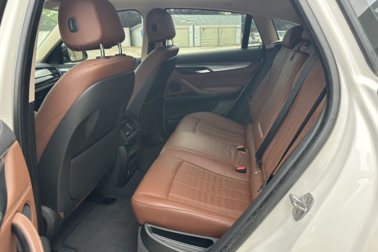 Used BMW X6 2018 xDrive35i Leading Model Interior 9
