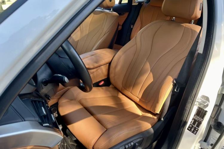 Used BMW X6 2018 xDrive28i Interior 9