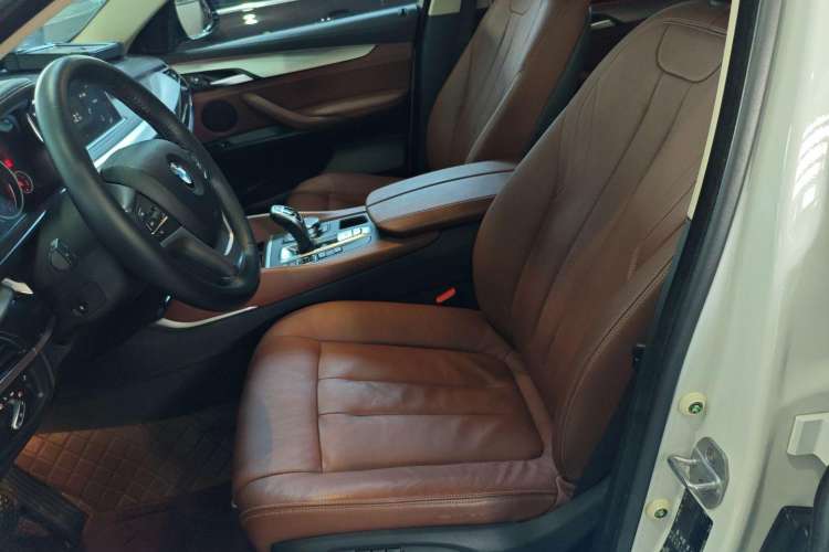 Used BMW X6 2018 xDrive35i Leading Model Left Front Seat