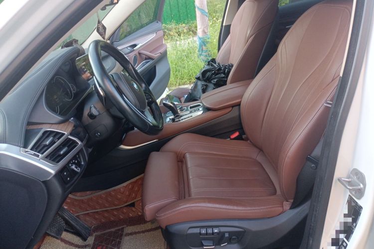 Used BMW X6 2018 xDrive28i Left Front Seat