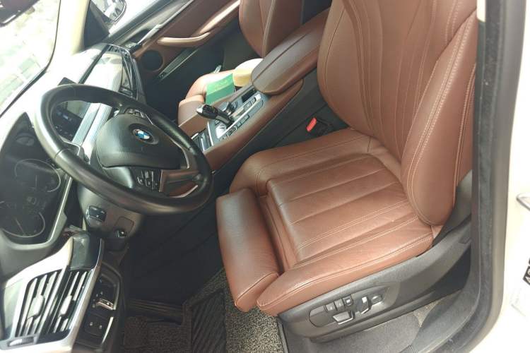 Used BMW X6 2018 xDrive28i Left Front Seat