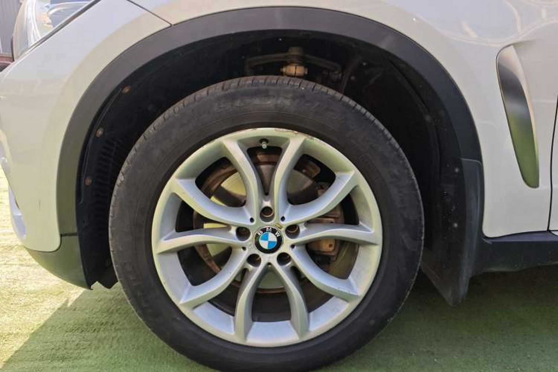 Used BMW X6 2018 xDrive28i Left Front Wheel Hub