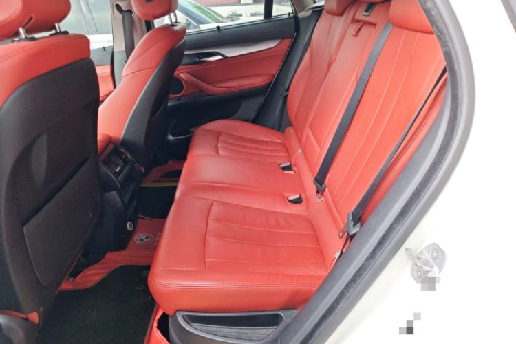 Used BMW X6 2018 xDrive35i Base Model Middle East Left Rear Seat