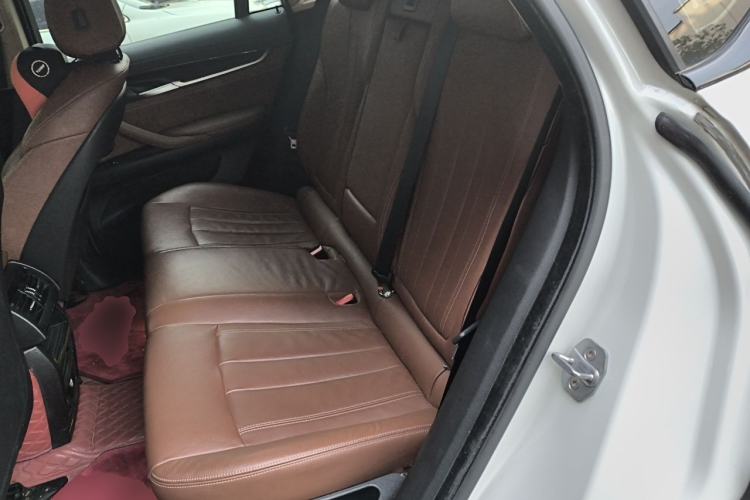 Used BMW X6 2018 xDrive28i Left Rear Seat