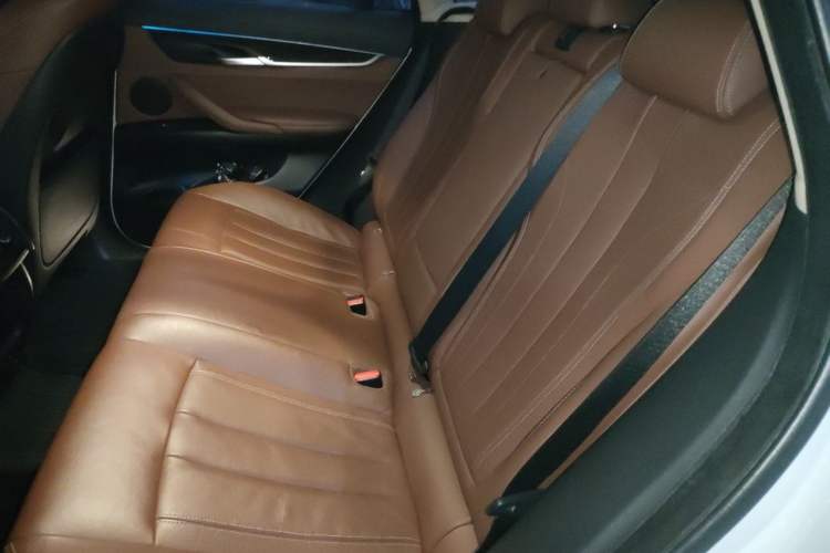 Used BMW X6 2018 xDrive28i Left Rear Seat