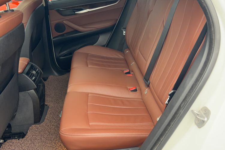 Used BMW X6 2018 xDrive28i Left Rear Seat