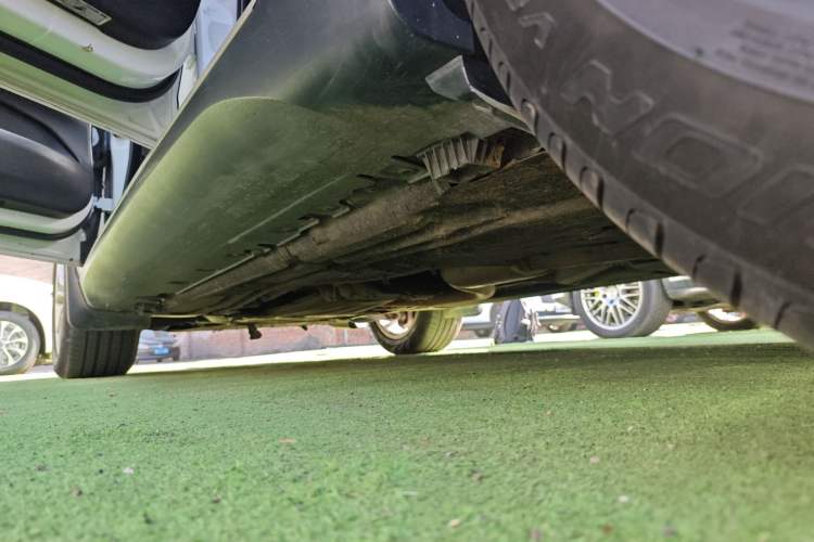 Used BMW X6 2018 xDrive28i Left Side Sill