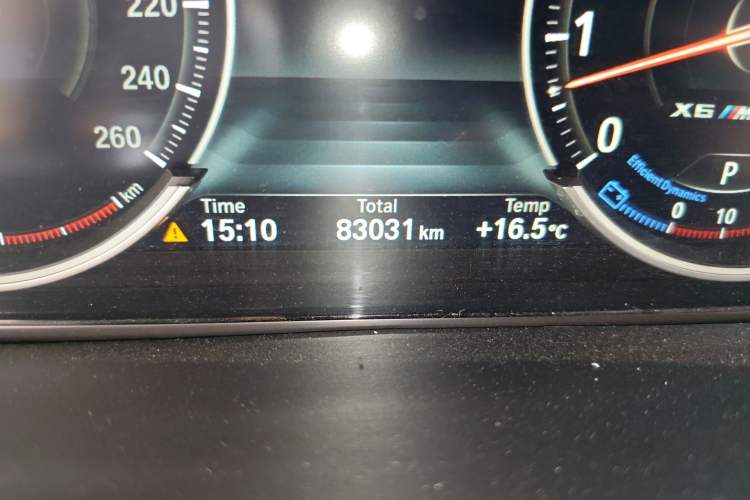Used BMW X6 2018 xDrive35i Base Model Middle East Odometer Close Up