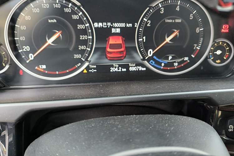 Used BMW X6 2018 xDrive28i Odometer Close Up