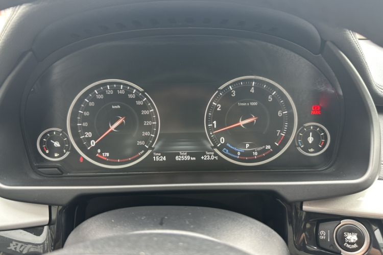 Used BMW X6 2018 xDrive35i Leading Model Odometer Close Up