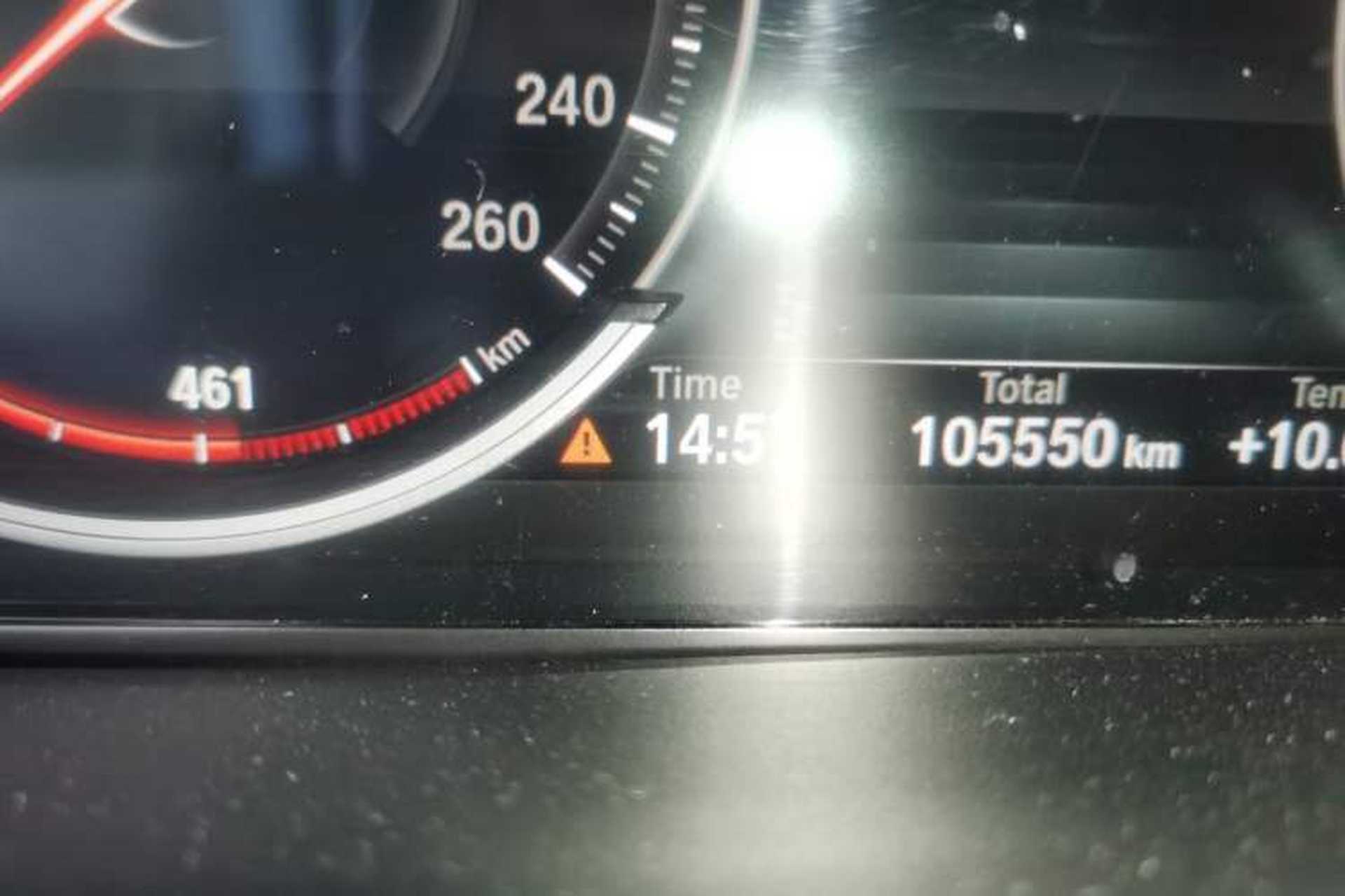 Used BMW X6 2018 xDrive28i Odometer Close Up