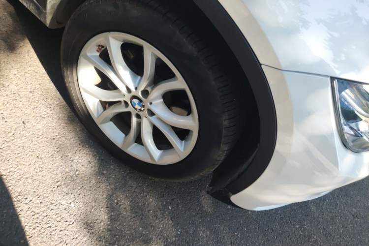 Used BMW X6 2018 xDrive28i Right Front Wheel Hub