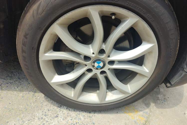 Used BMW X6 2018 xDrive28i Right Front Wheel Hub