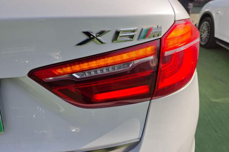 Used BMW X6 2018 xDrive28i Right Rear Taillight