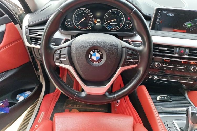 Used BMW X6 2018 xDrive35i Base Model Middle East Steering Wheel