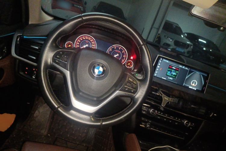 Used BMW X6 2018 xDrive28i Steering Wheel