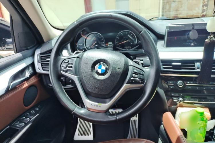 Used BMW X6 2018 xDrive35i Leading Model Steering Wheel