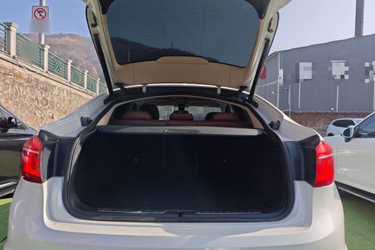 Used BMW X6 2018 xDrive28i Trunk