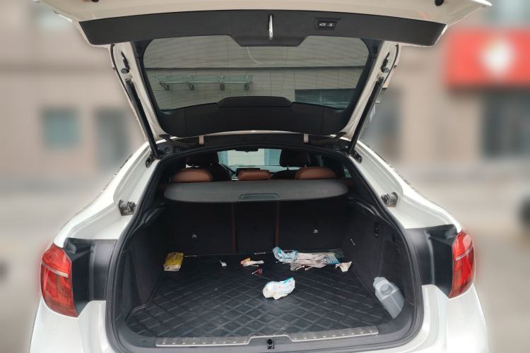 Used BMW X6 2018 xDrive35i M Sport Luxury Edition Trunk