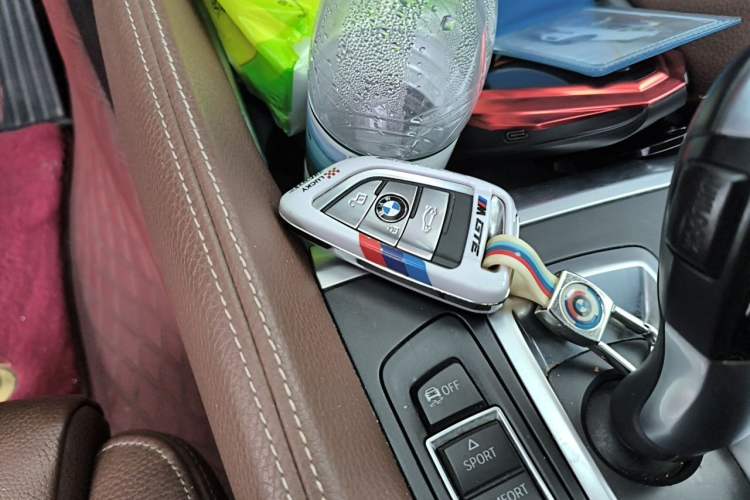 Used BMW X6 2018 xDrive28i Vehicle Key