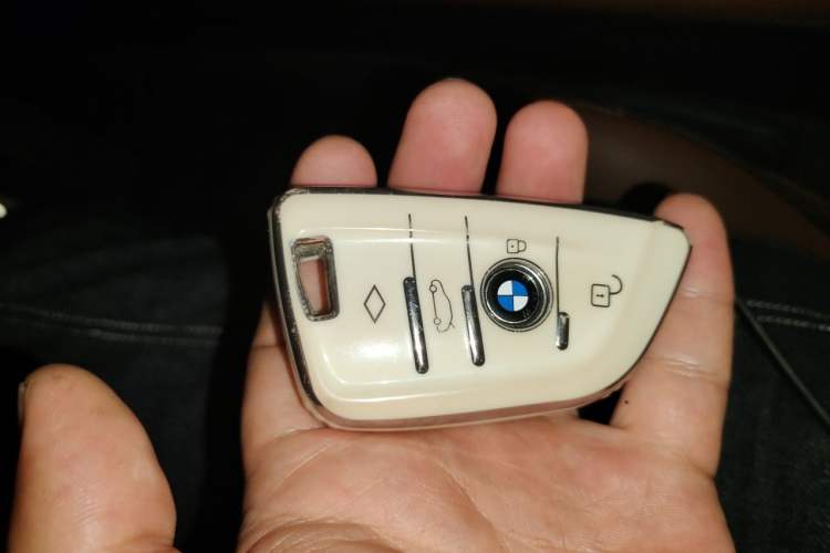 Used BMW X6 2018 xDrive28i Vehicle Key