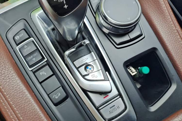 Used BMW X6 2018 xDrive35i Leading Model Vehicle Key