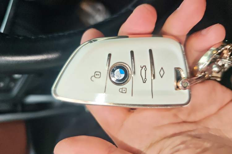 Used BMW X6 2018 xDrive28i Vehicle Key