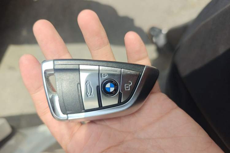 Used BMW X6 2018 xDrive28i Vehicle Key