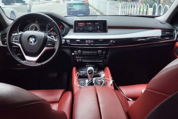 Used BMW X6  Center Console
