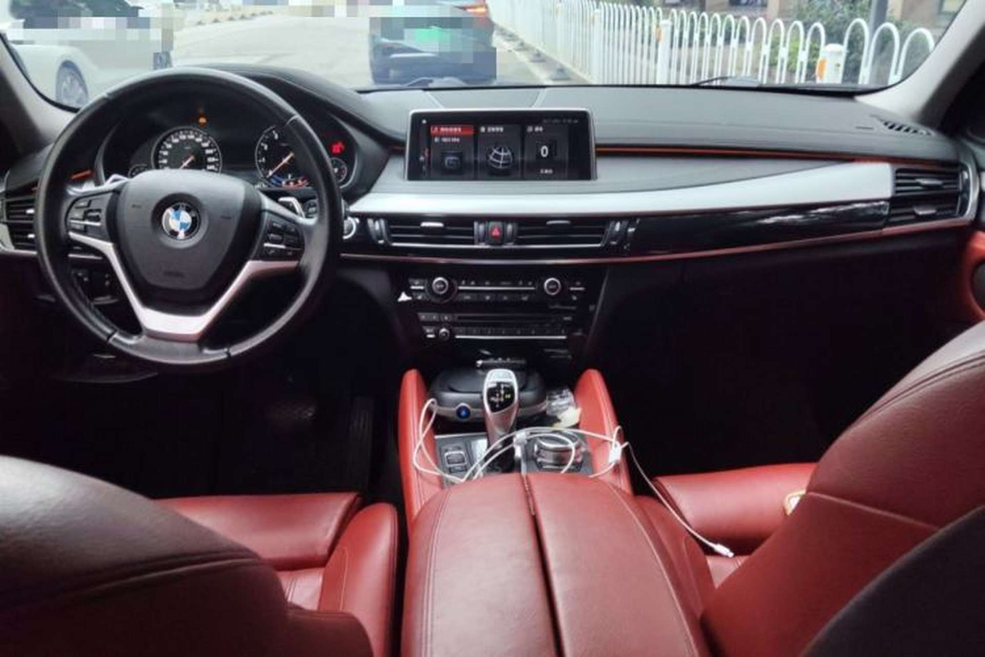 Used BMW X6  Center Console