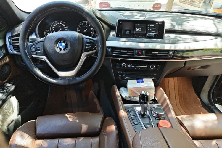 Used BMW X6 2019 xDrive28i M Sport Package Center Console