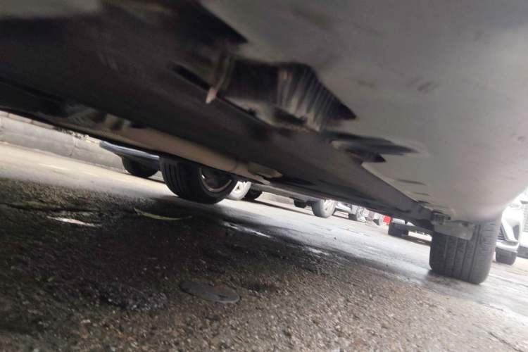 Used BMW X6  Chassis Front Left