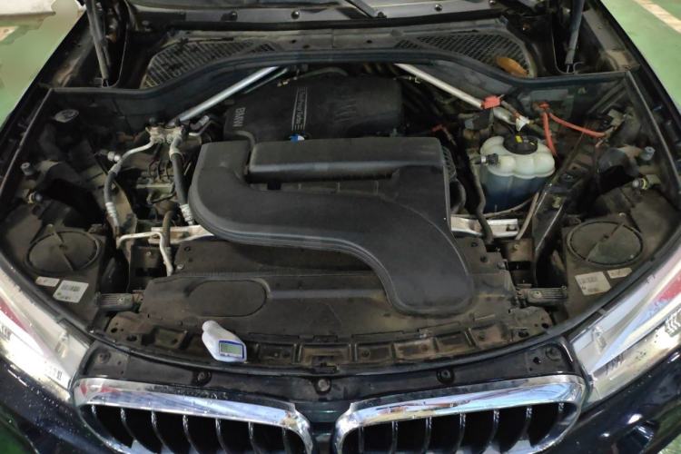 Used BMW X6 2019 xDrive28i M Sport Package Engine Bay