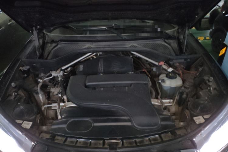 Used BMW X6 2019 xDrive28i M Sport Package Engine Bay