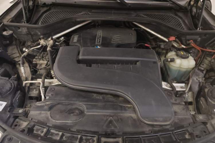 Used BMW X6 2019 xDrive28i M Sport Package Engine Bay